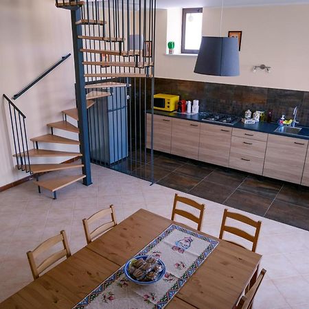 U Passiaturi Big House Apartment Катания Екстериор снимка